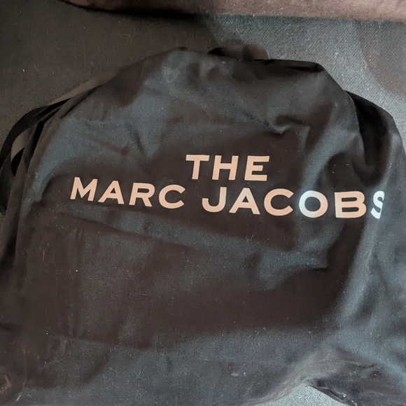 Like New! Marc Jacobs Signature Bag, Grey With Dust Cover - Picture 3 of 12